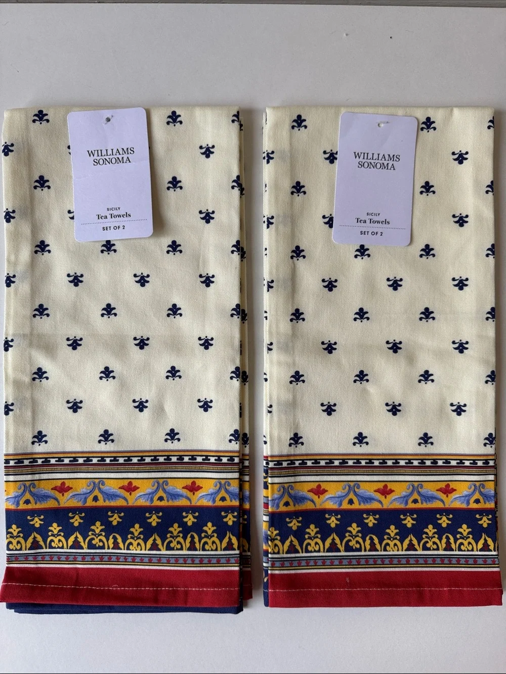 NEW Williams Sonoma Cream and Navy Fleur Kitchen Cotton Set w/Multicolor Border